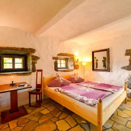 Hofatelier Menacher Aparthotel 3*
